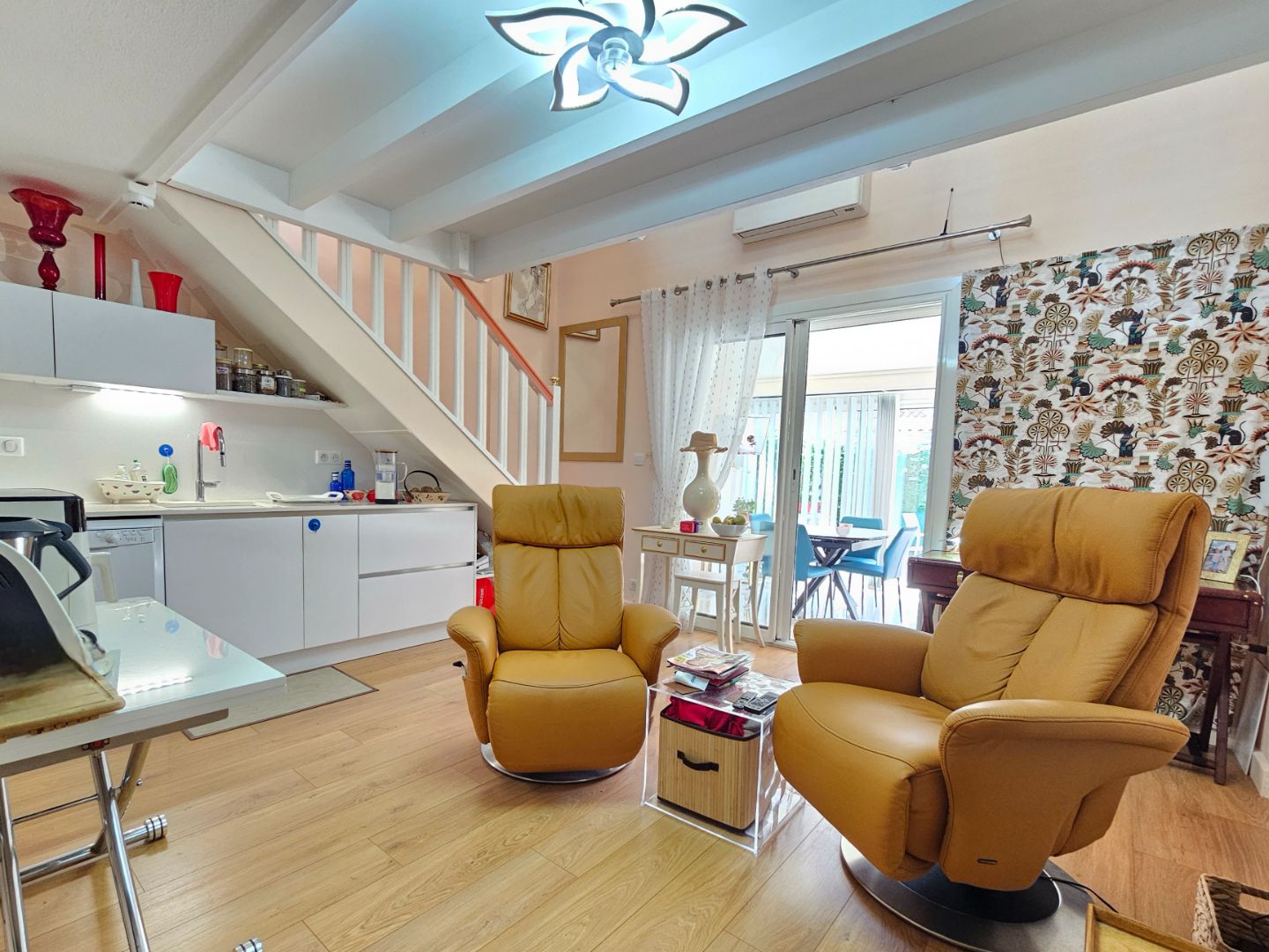 Mateille – Maison lumineuse tout confort, terrasse, parking