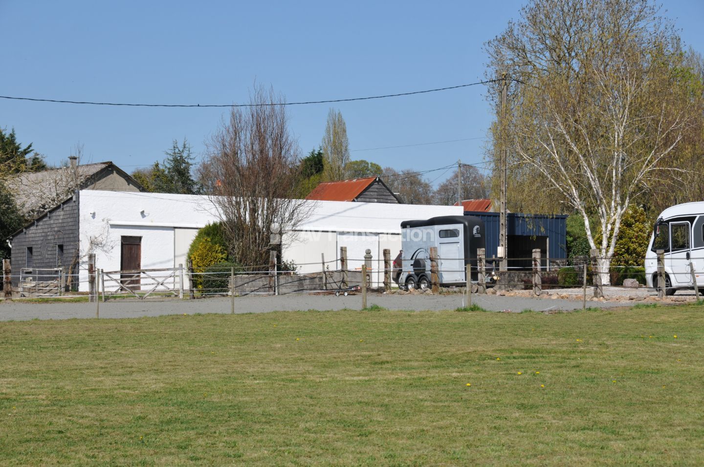 Propriété équestre avec dépendances sur 2,8 ha – Landelles-et-Co