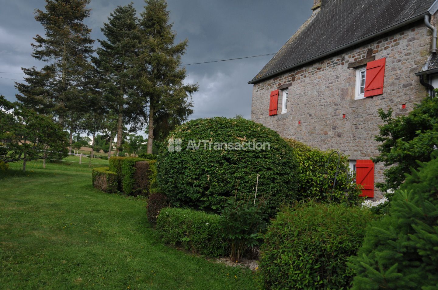 Propriété équestre avec dépendances sur 2,8 ha – Landelles-et-Co