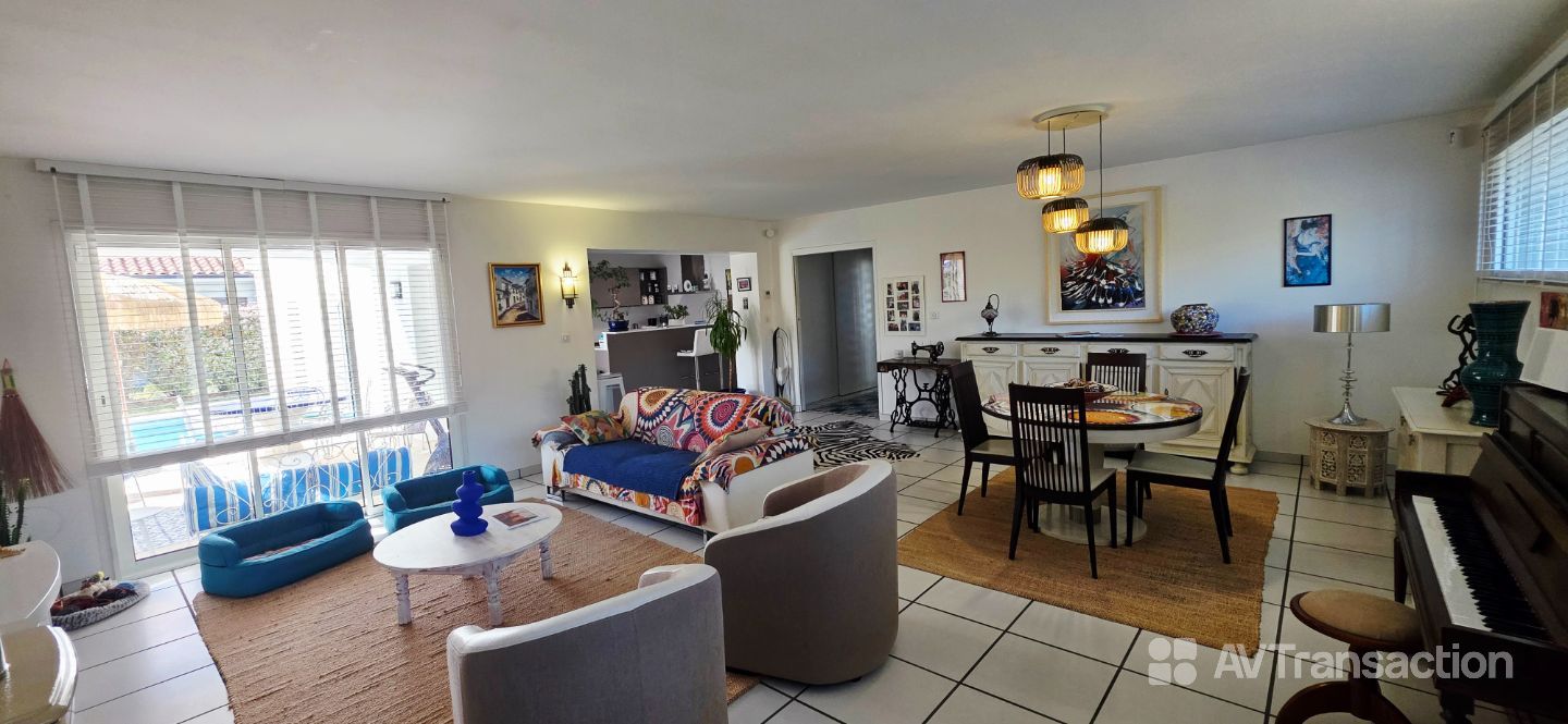 TOSSE – MAISON D’ARCHITECTE 173 M² – PISCINE – TERRAIN 900 M²