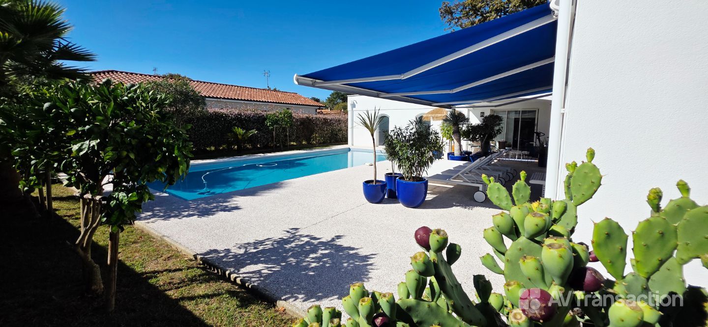 TOSSE – MAISON D’ARCHITECTE 173 M² – PISCINE – TERRAIN 900 M²