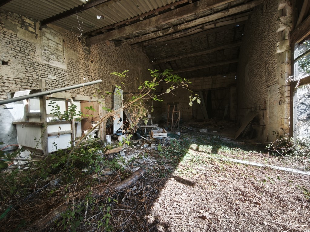 Maison à rénover à vendre  - 4 pièce(s) - 135m2 - Berneuil (17460)