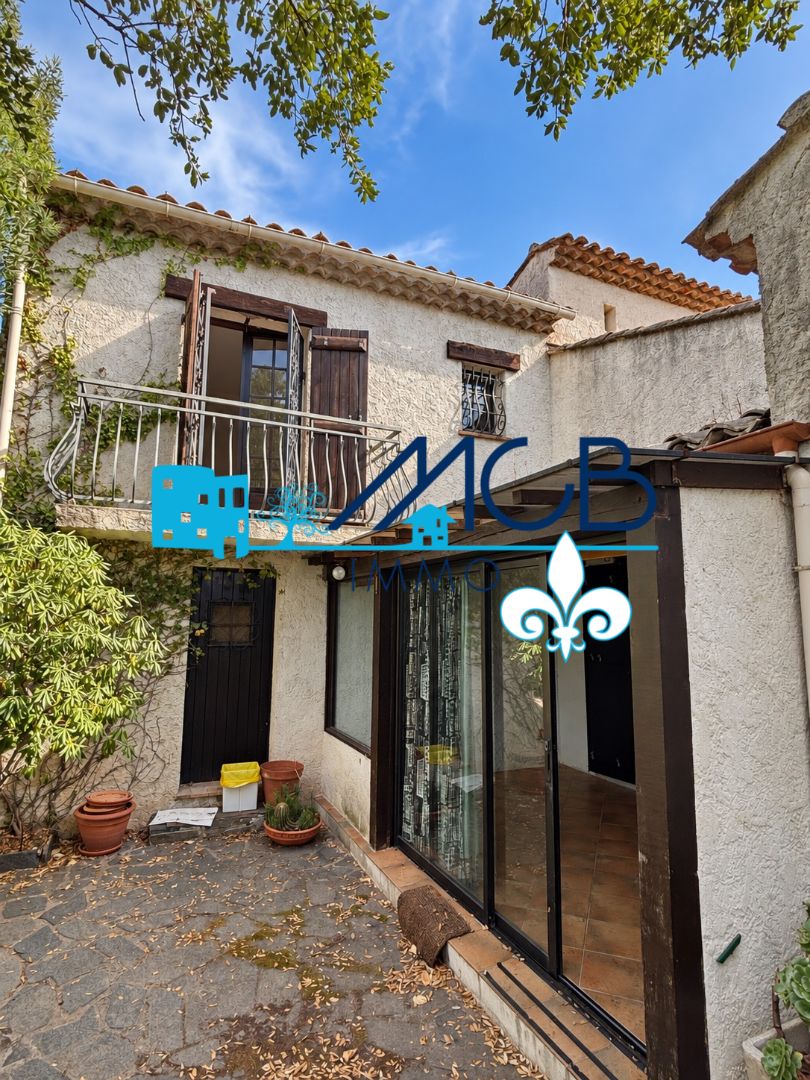 Villa à rénover sur terrain de 2360m2