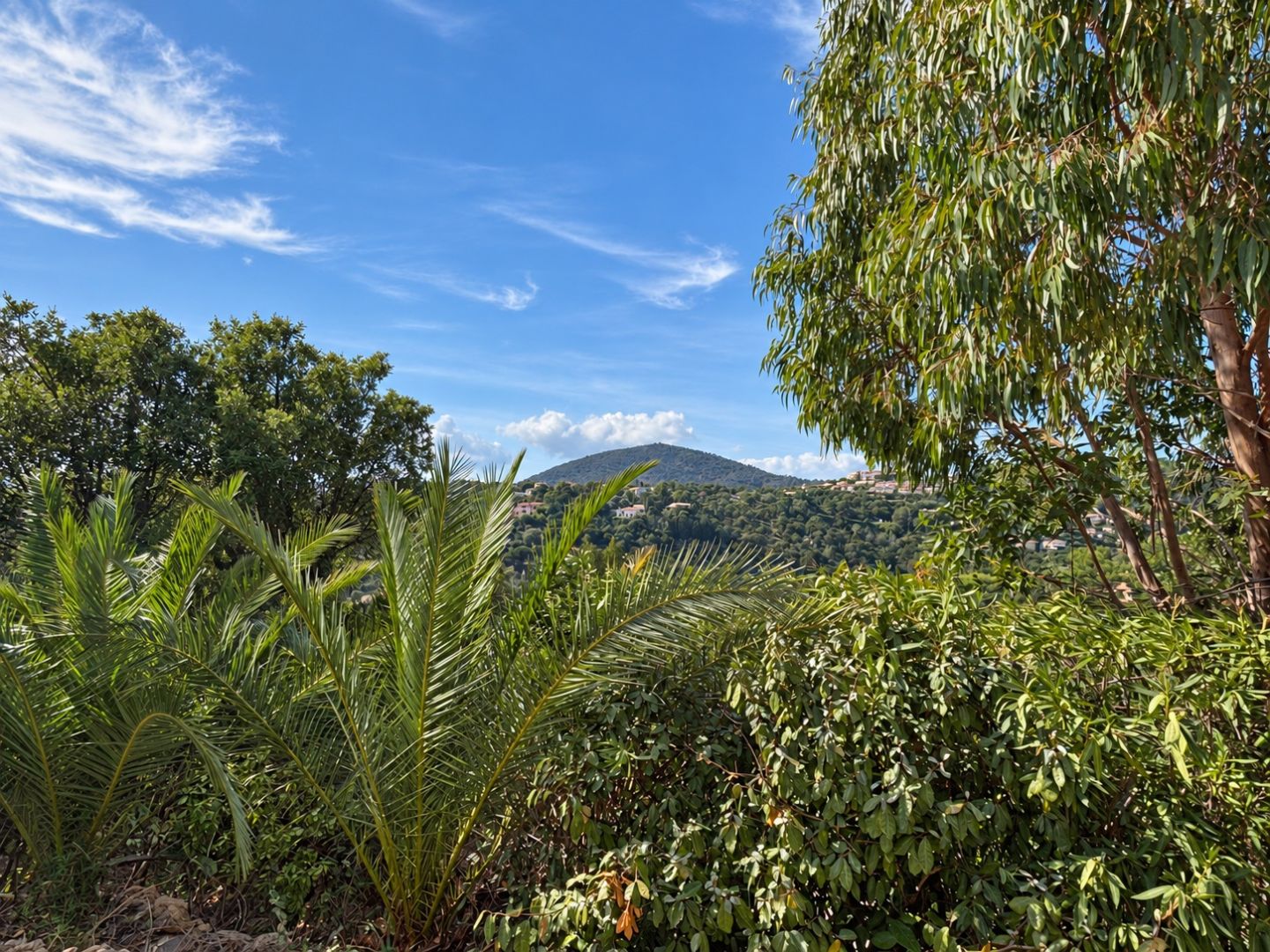Villa à rénover sur terrain de 2360m2
