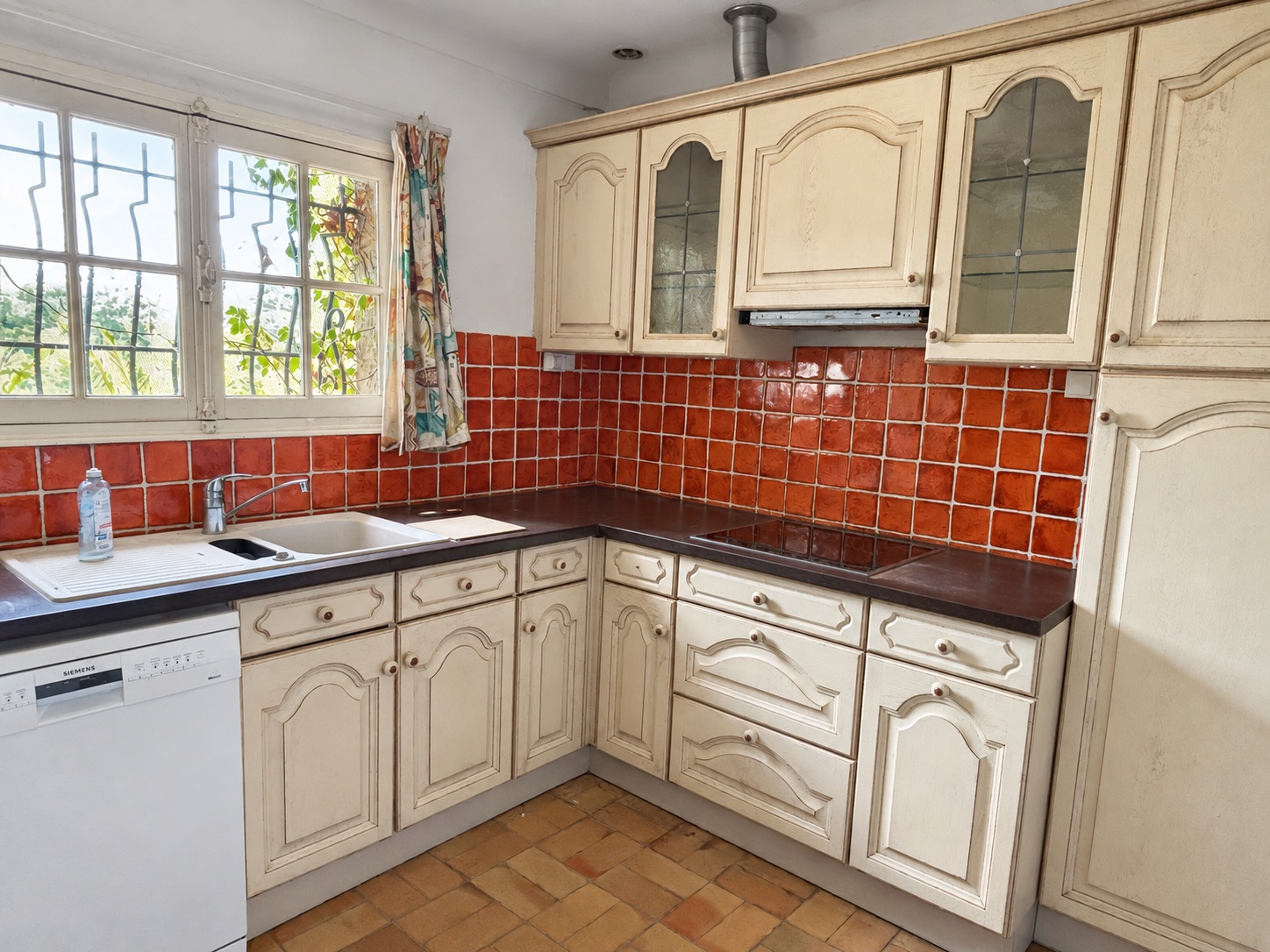 Villa à rénover sur terrain de 2360m2