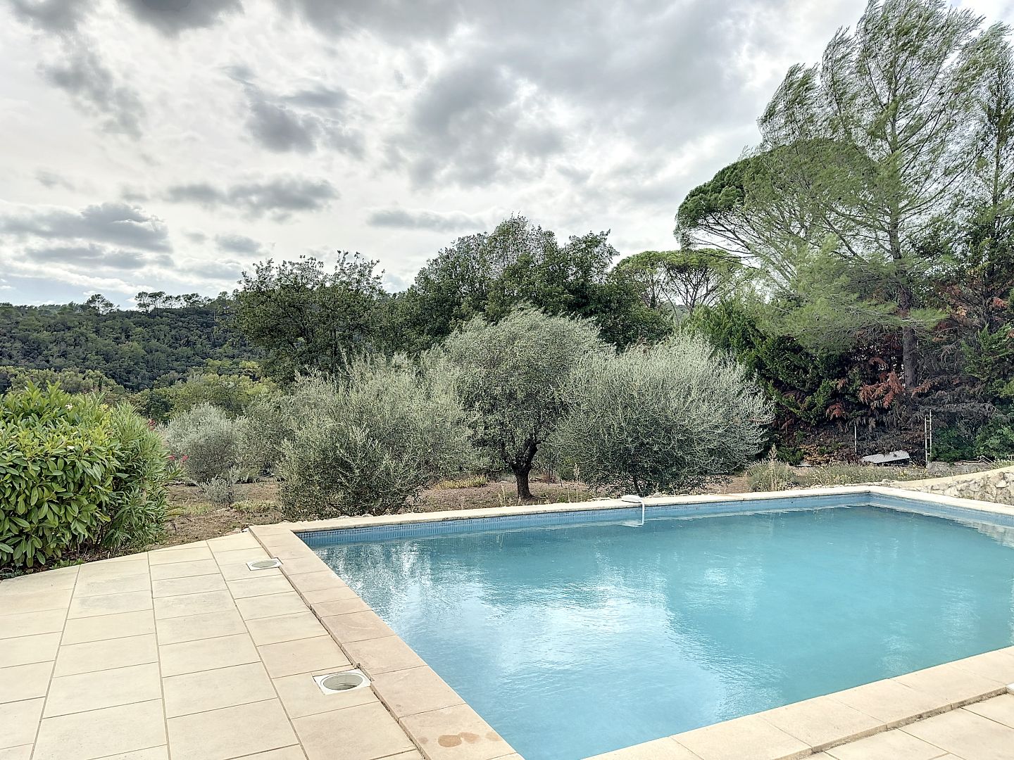 Maison à vendre  - 6 pièce(s) - 144m2 - Lorgues (83510)