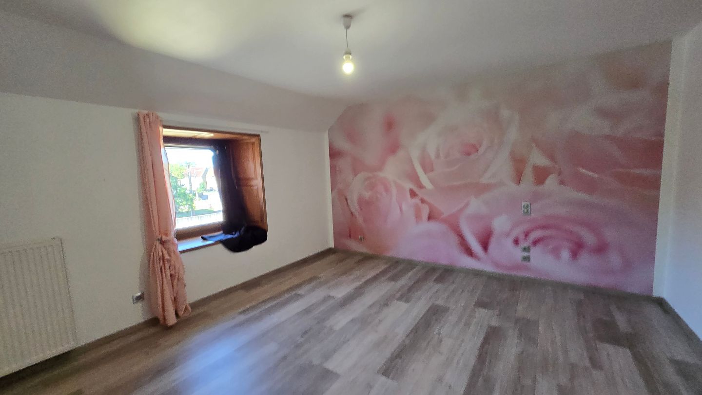 Grande maison avec dépendence à Ecuelle