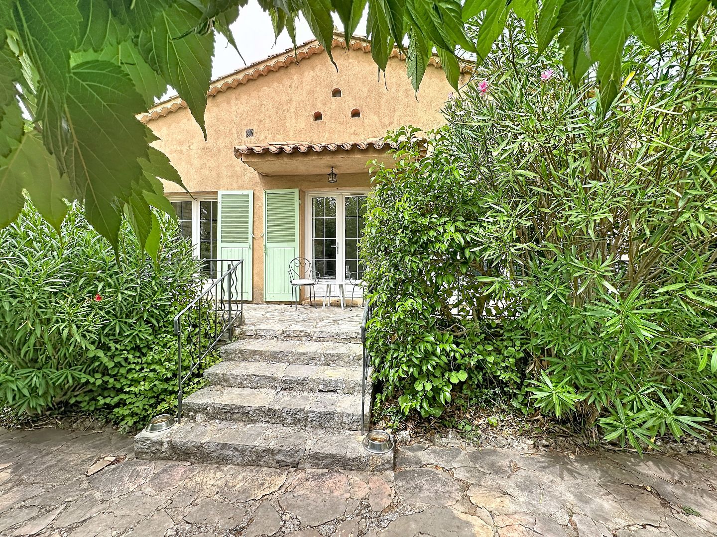 Maison à vendre  - 4 pièce(s) - 1500m2 - Aups (83630)