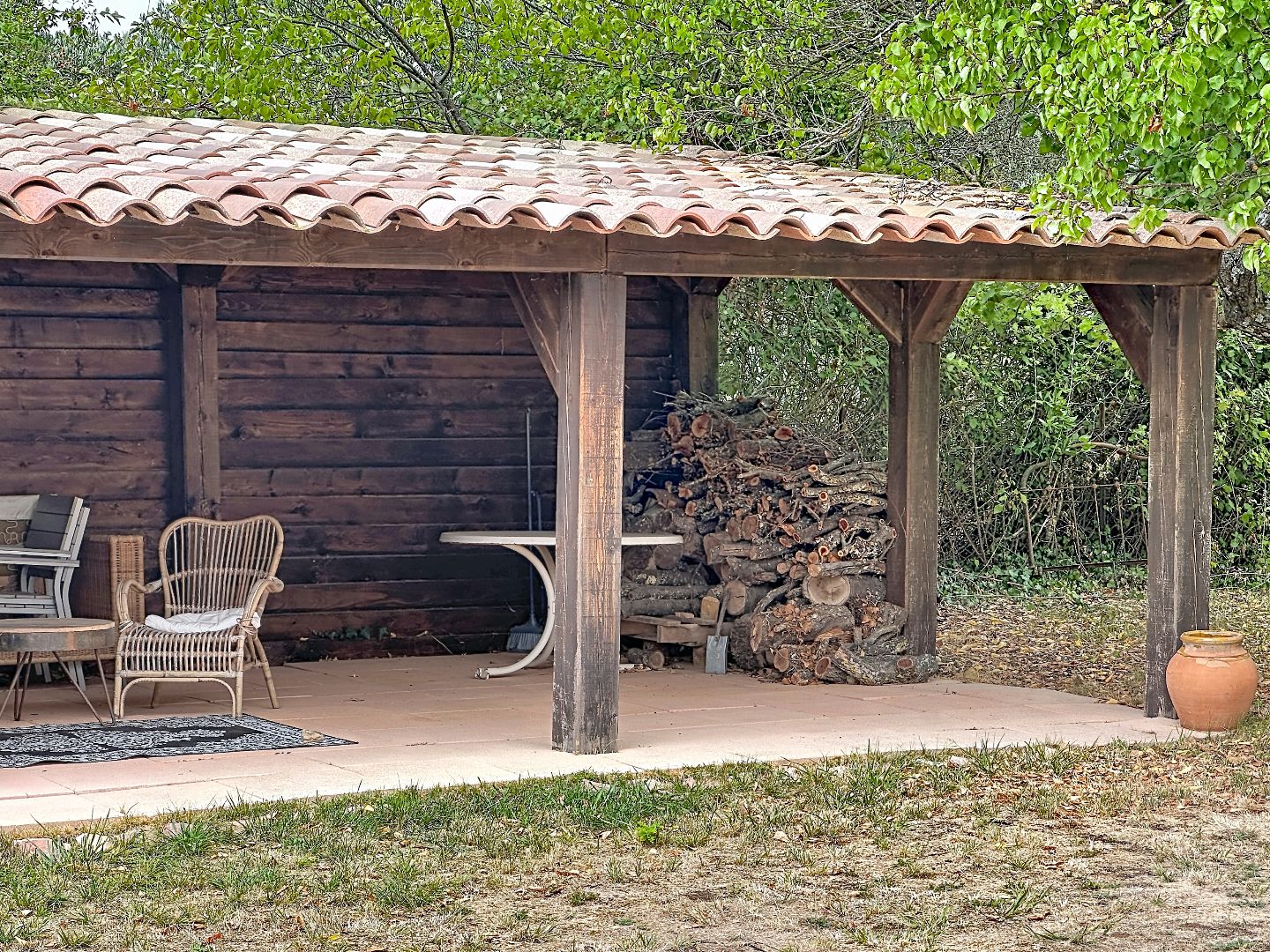Maison de charme avec piscine, à pied du centre d'Aups