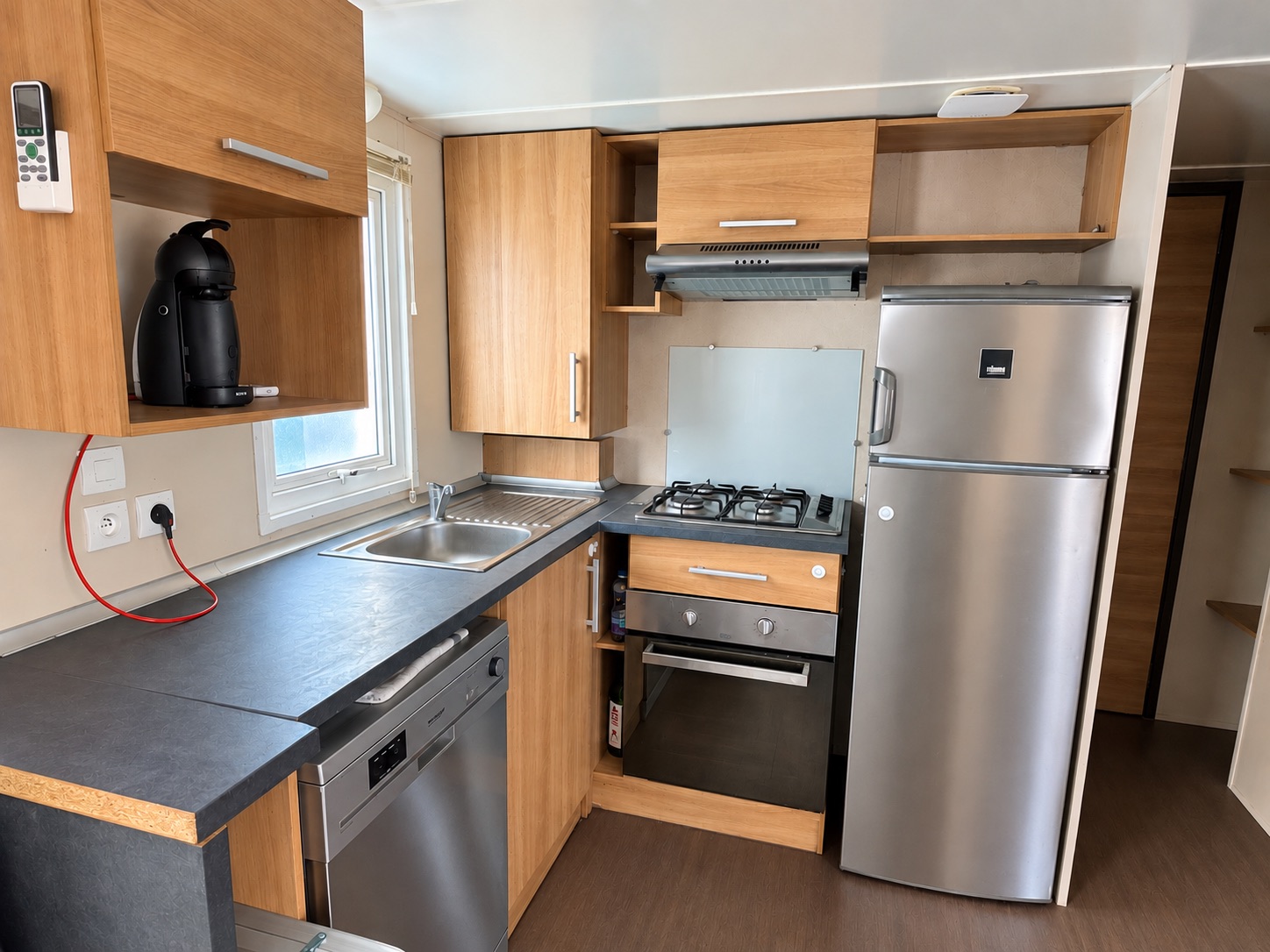 Mobil-home récent dans domaine ouvert à l'année