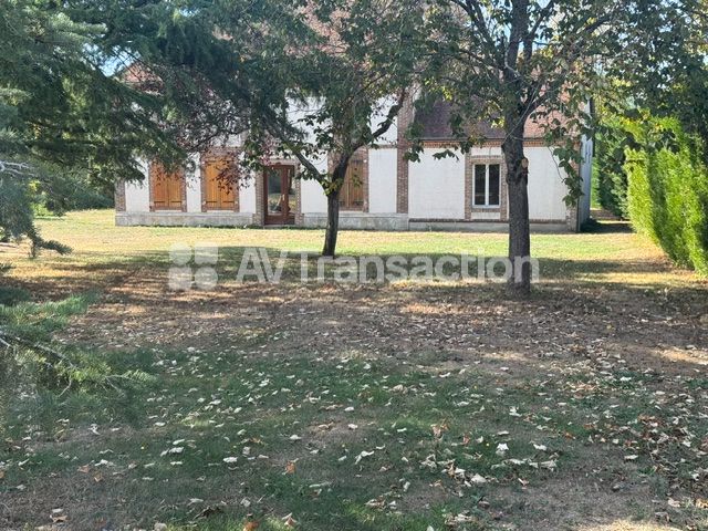 Maison à vendre  - 4 pièce(s) - 2400m2 - La Madeleine-de-nonancourt (27320)