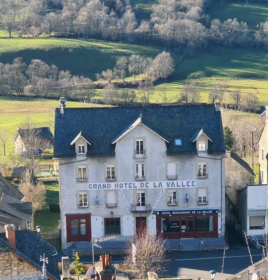 Hôtel – Restaurant à vendre au cœur des Volcans d’Auvergne