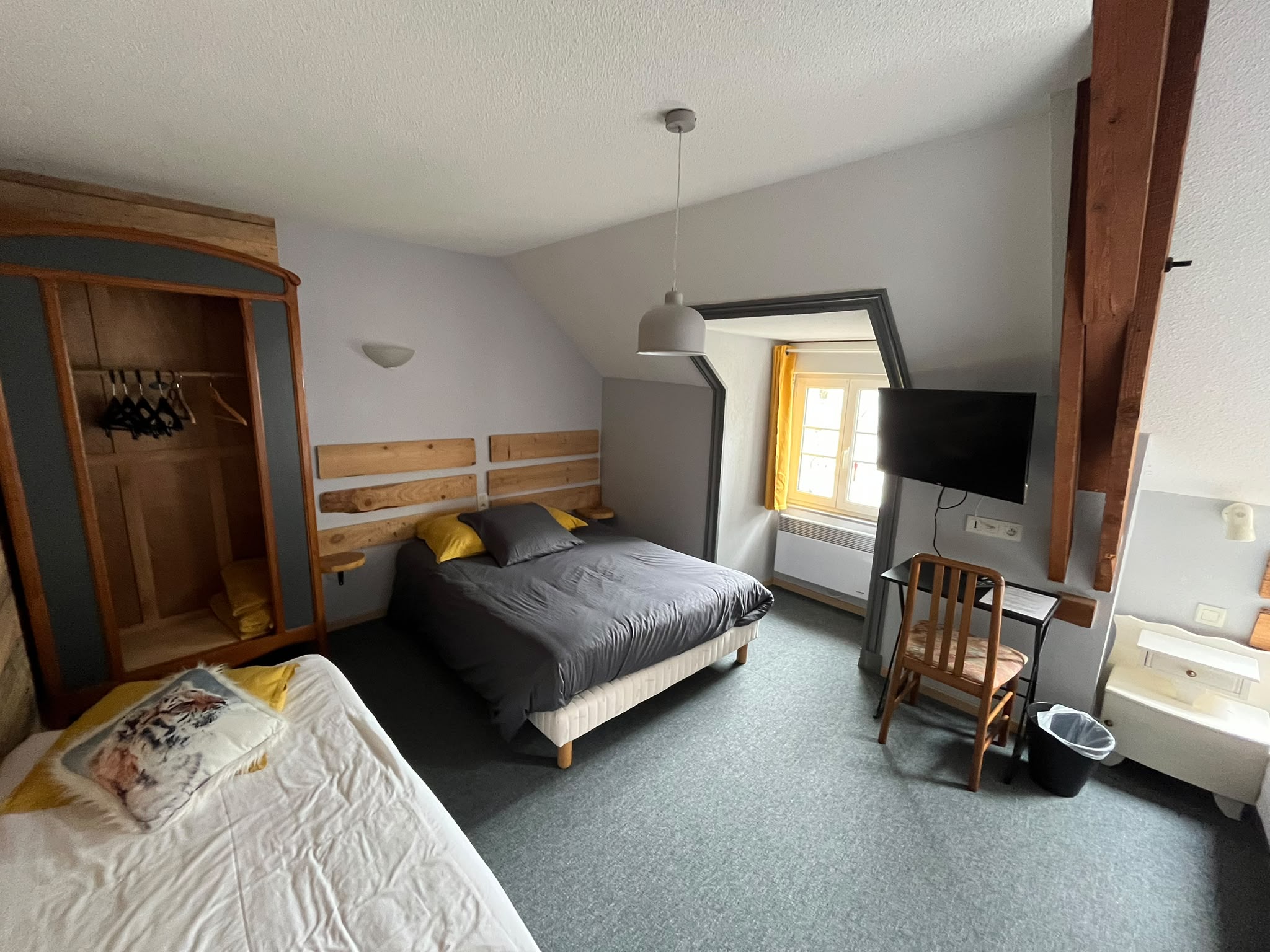 Hôtel – Restaurant à vendre au cœur des Volcans d’Auvergne