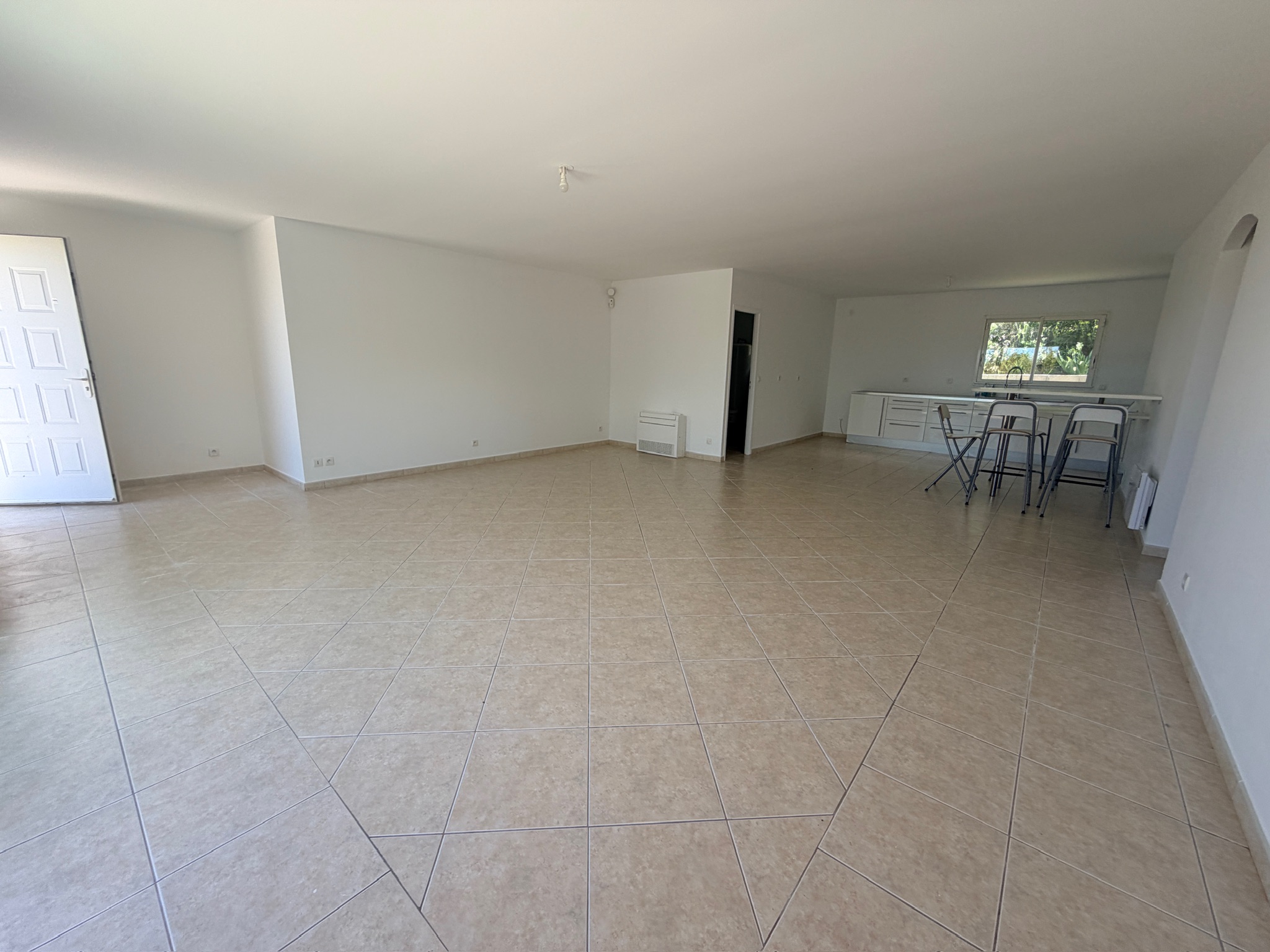 Exclusivité : Montmirat Maison plain-pied 130m2 4 chambres 