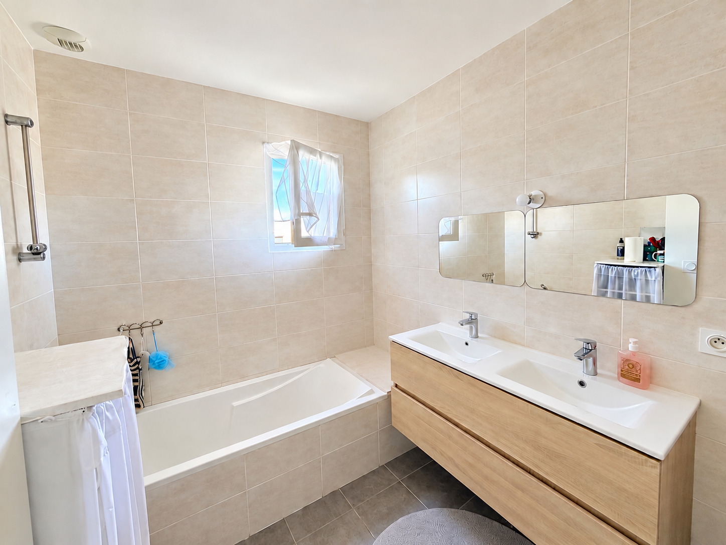 Genas – Maison 4 pièces vendue louée – Rentabilité brute 3,5 %