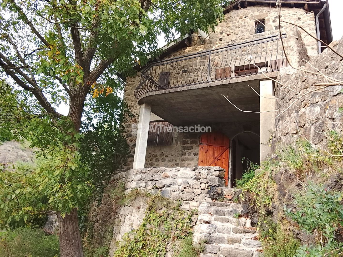 Centre village, 4 chambres, terrasse, espace jardin