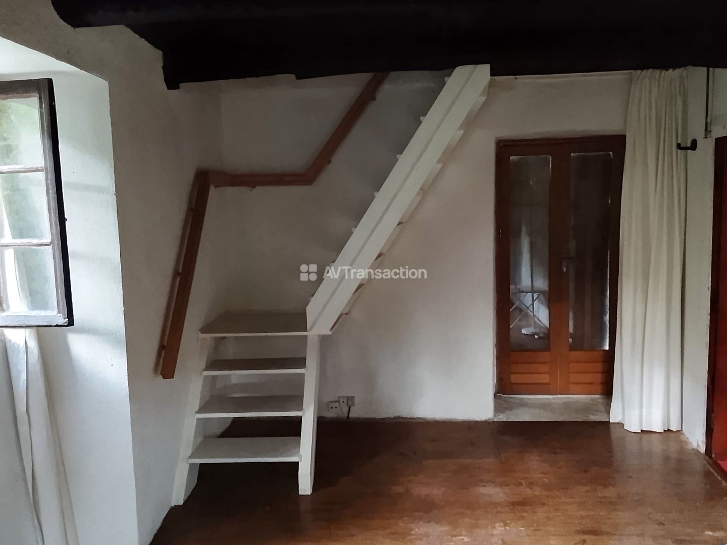 Centre village, 4 chambres, terrasse, espace jardin