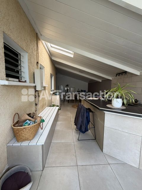 Maison à vendre  - 5 pièce(s) - 110m2 - Centre Ville (97430)
