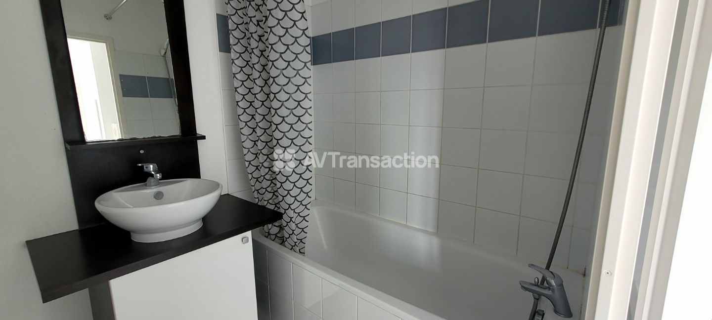 33290 - PAREMPUYRE - APPARTEMENT T2 40M² - RESIDENCE LA ROSERAIE