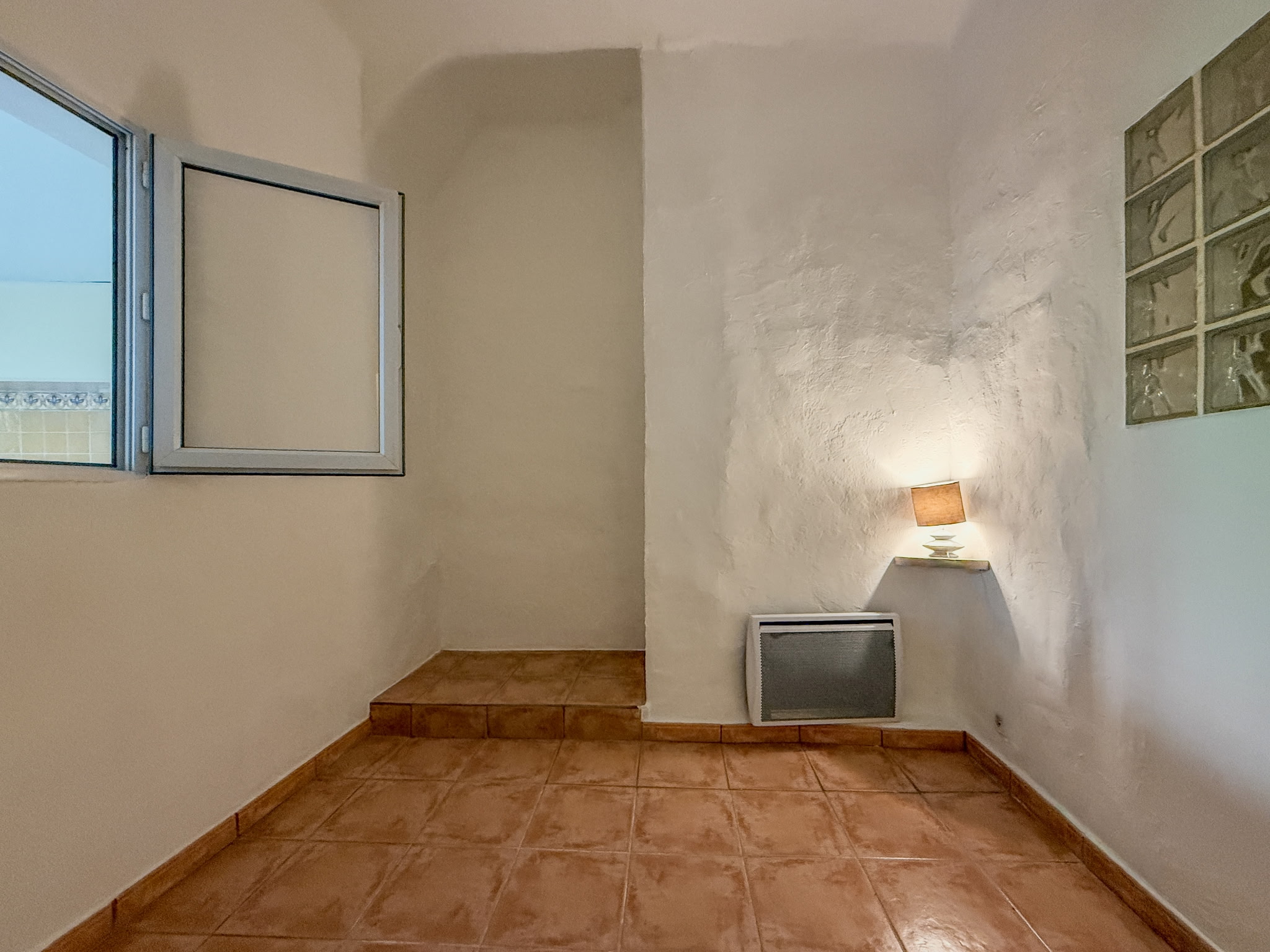 Bel appartement du type F1 Bis - F2 