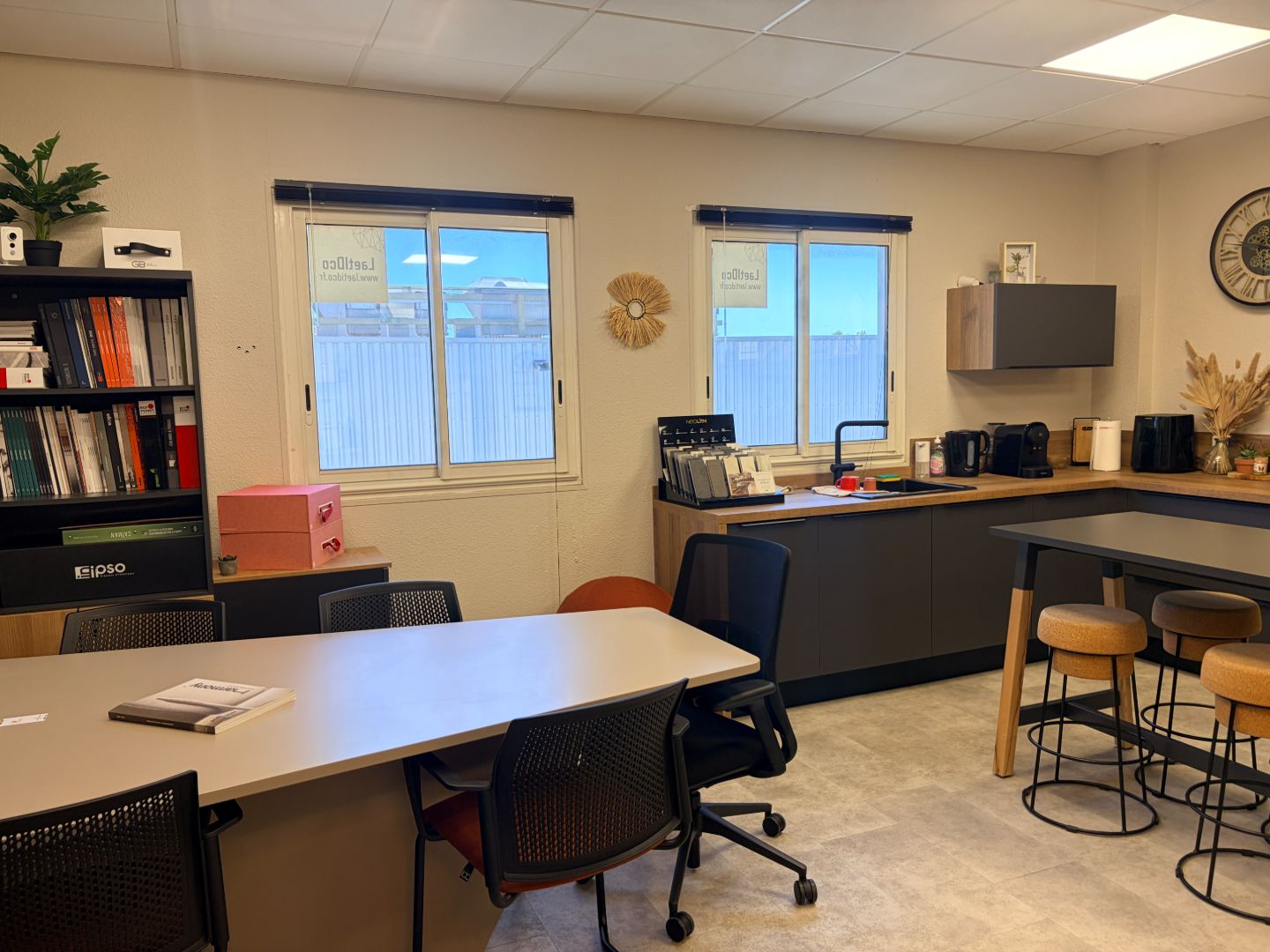 Bureau à vendre  - 6 pièce(s) - 153m2 - Nîmes (30900)