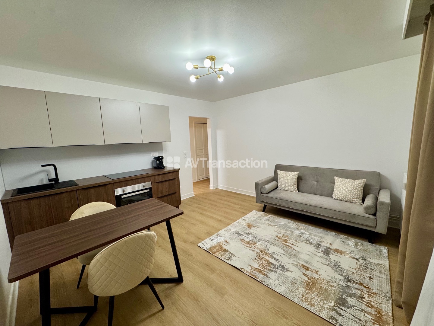 Agréable appartement rénové, résidence calme et recherchée