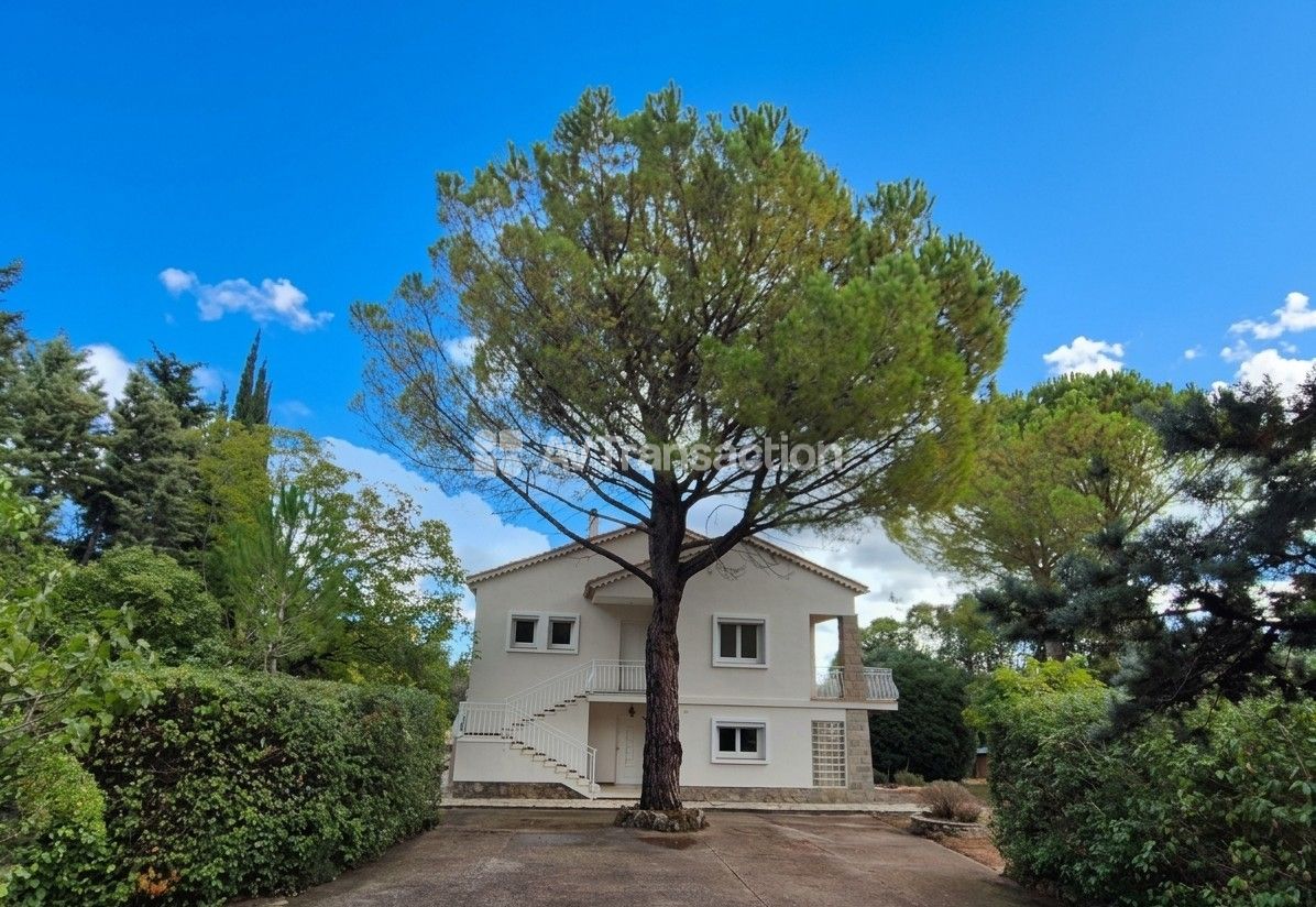 Maison composée de 3 logements