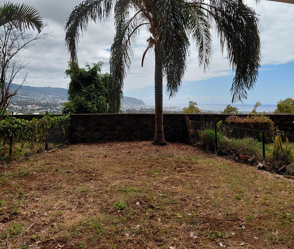 À VENDRE – APPARTEMENT T3 AVEC JARDIN PRIVATIF 