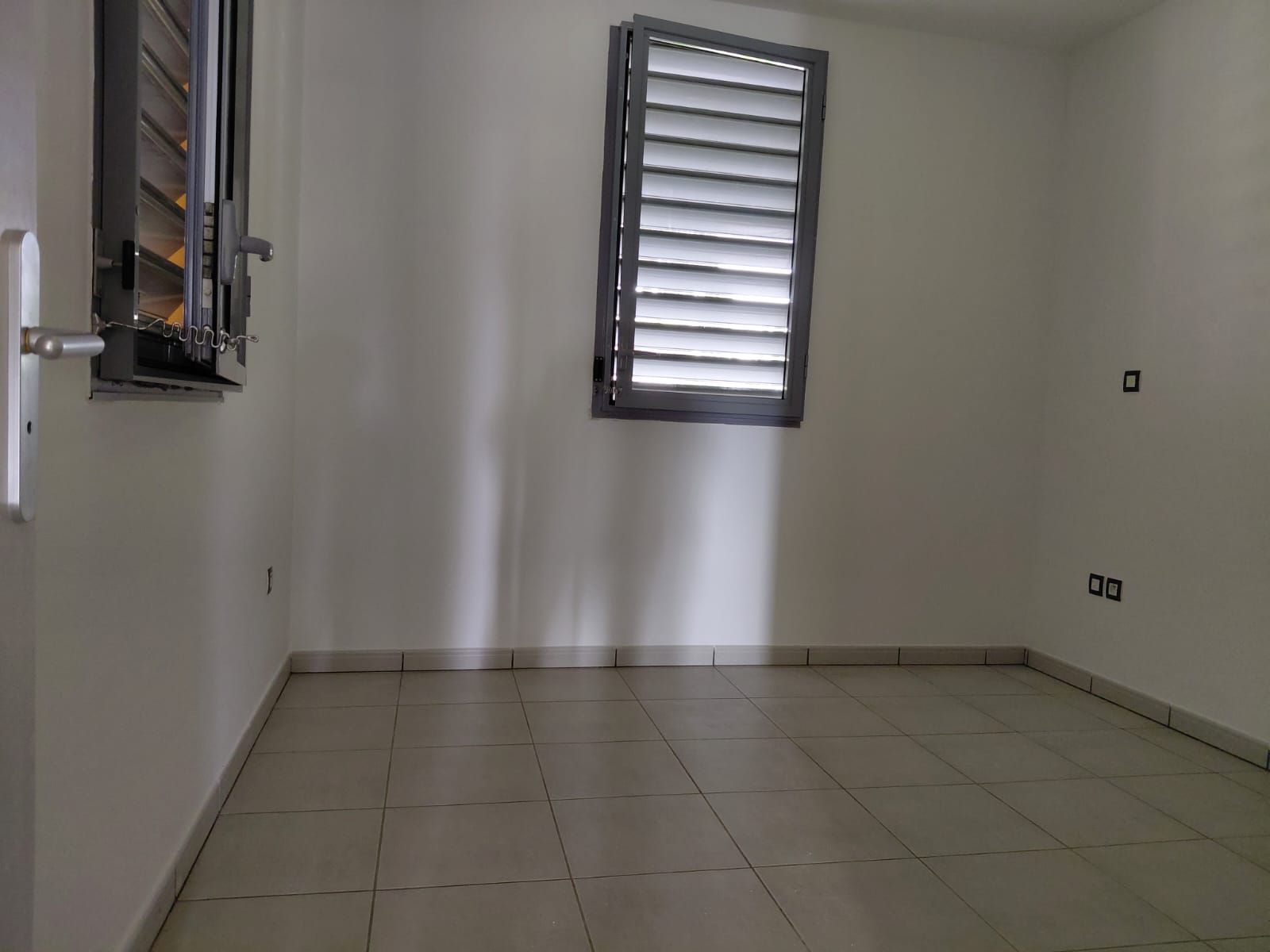 Appartement à vendre  - 2 pièce(s) - 65.1m2 - Sainte-marie (97438)