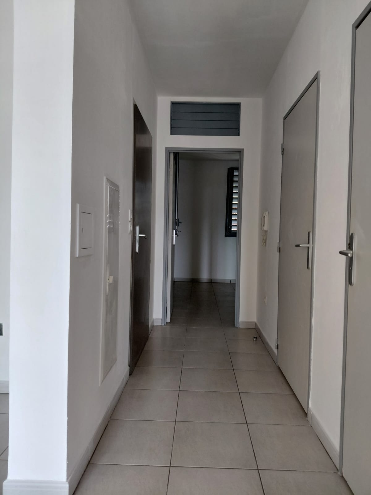 À VENDRE – APPARTEMENT T3 AVEC JARDIN PRIVATIF 
