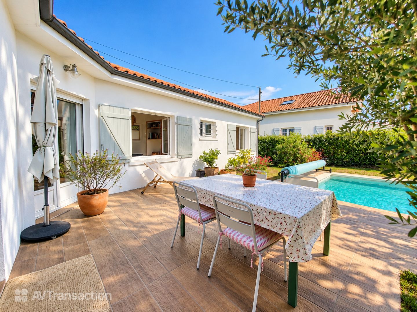 DAX Maison d'architecte 3 chambres, piscine et terrain 594m² 