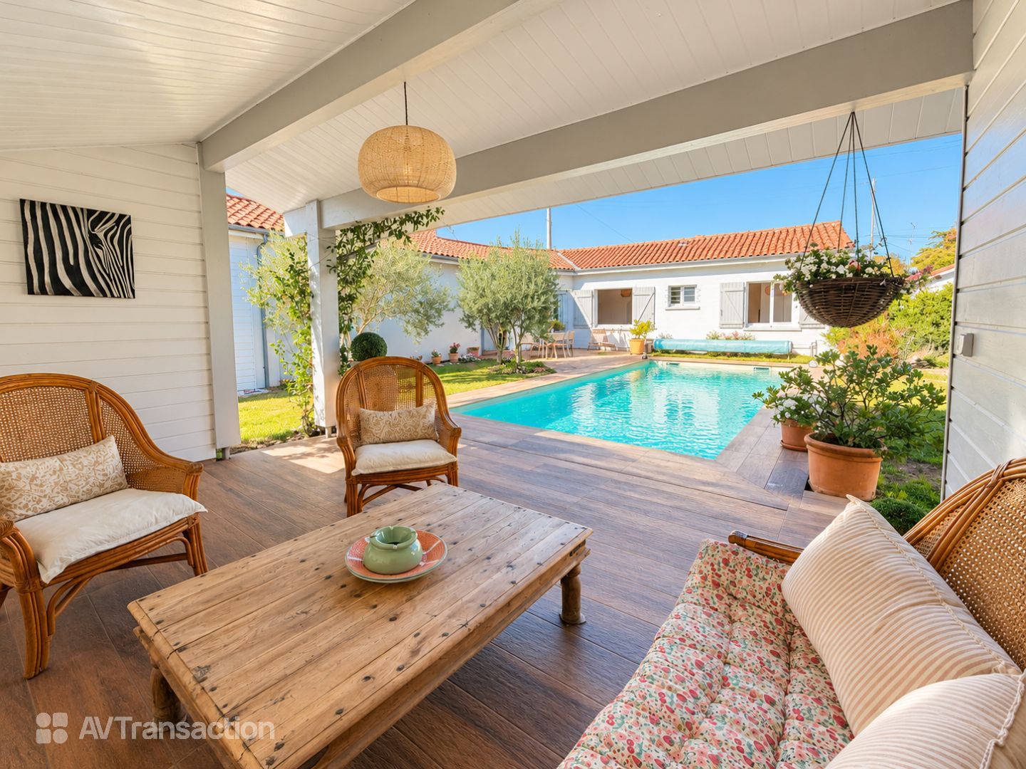 DAX Maison d'architecte 3 chambres, piscine et terrain 594m² 