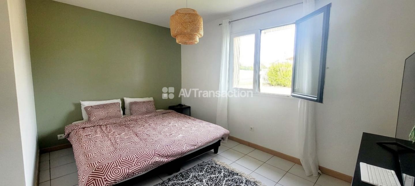 Maison à vendre  - 6 pièce(s) - 135m2 - Montagne (33570)