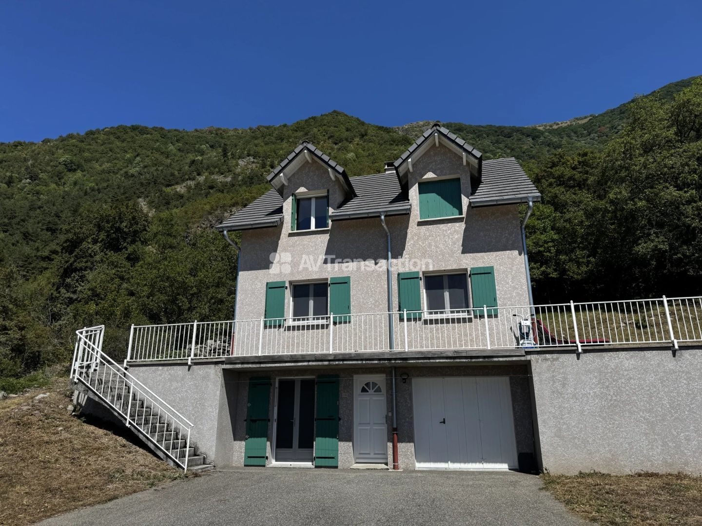 Maison à vendre  - 5 pièce(s) - 91.36m2 - Aspres-lès-corps (05800)