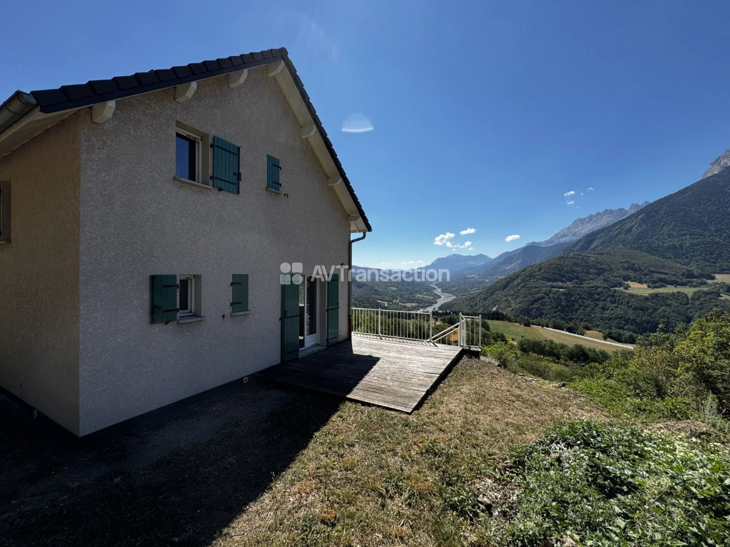 Maison à vendre  - 5 pièce(s) - 91.36m2 - Aspres-lès-corps (05800)