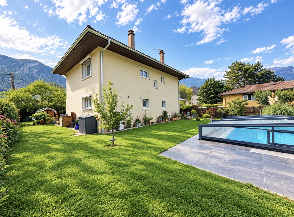 Maison individuelle à vendre  - 5 pièce(s) - 140m2 - Cluses (74300)