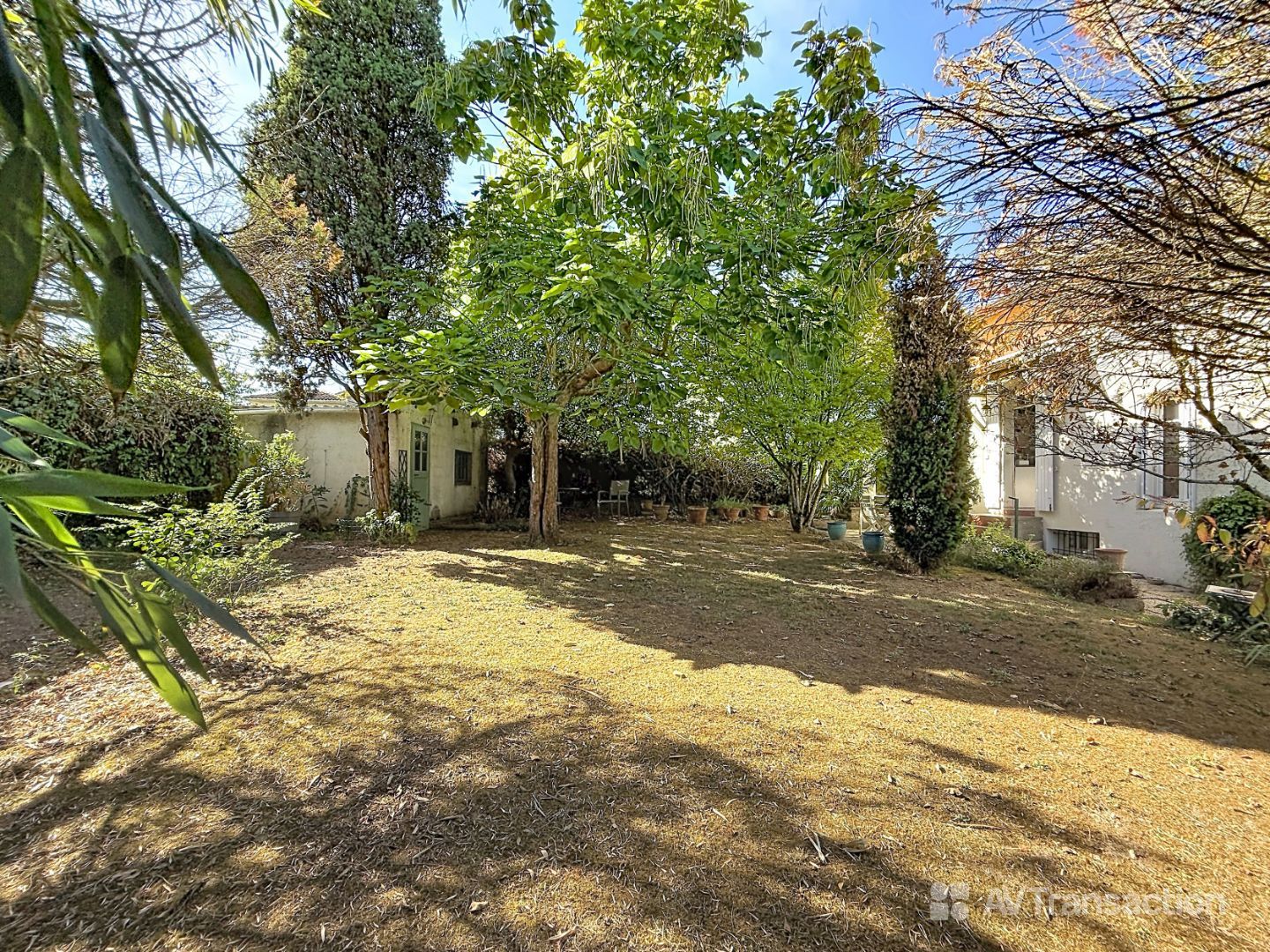 DAX – MAISON DE CARACTÈRE, JARDIN BUCOLIQUE ET BEAU POTENTIEL