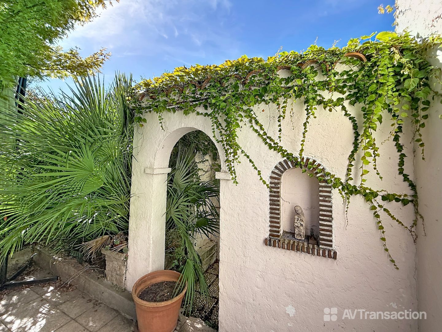DAX – MAISON DE CARACTÈRE, JARDIN BUCOLIQUE ET BEAU POTENTIEL