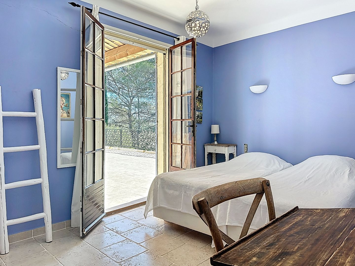 Lorgues, villa pleine de charme,  vue sur le massif des Maures