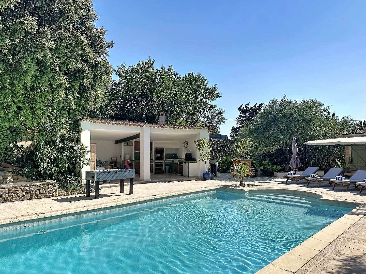 Lorgues,  Une bastide en pierre du XVIIIe siècle rénovée