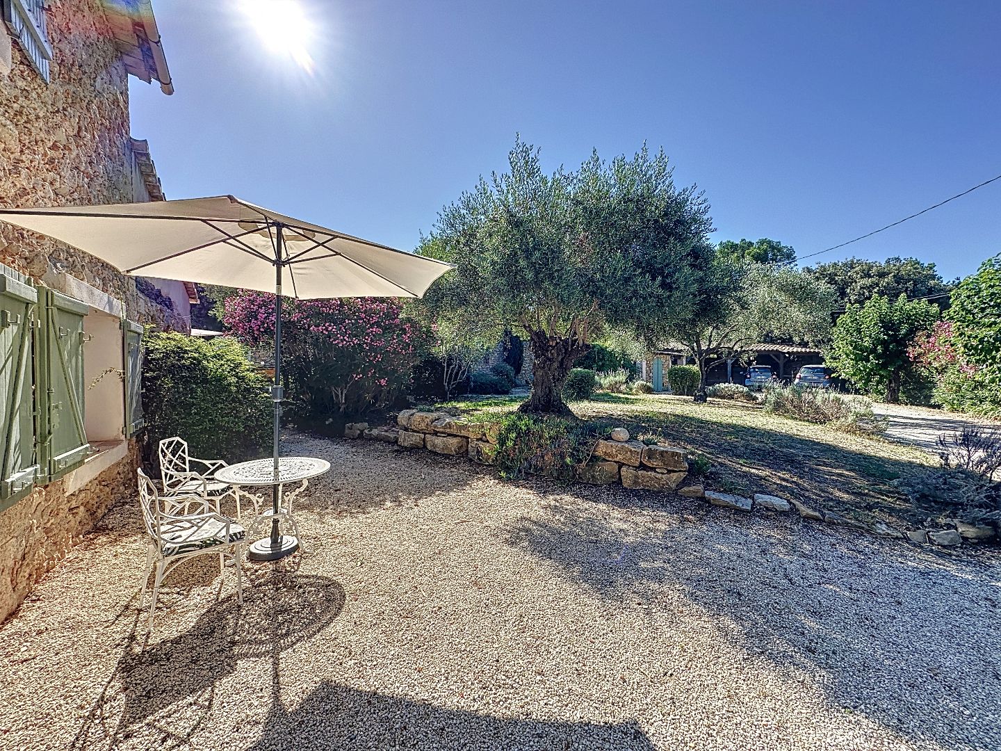 Lorgues,  Une bastide en pierre du XVIIIe siècle rénovée