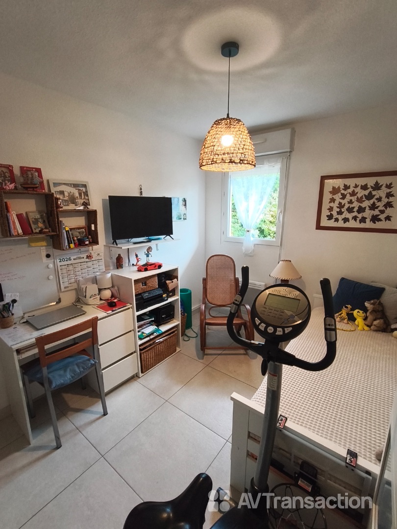 Appartement à vendre  - 3 pièce(s) - 69m2 - Trets (13530)