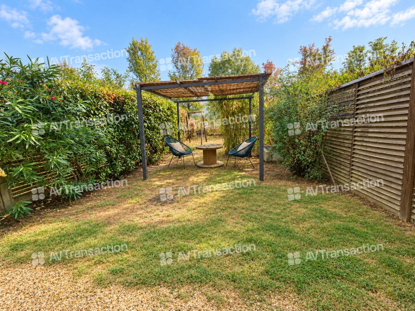 T3 DE 68M² AVEC JARDIN PRIVE DE 80 m² + TERRASSE 30 m² et GARAGE