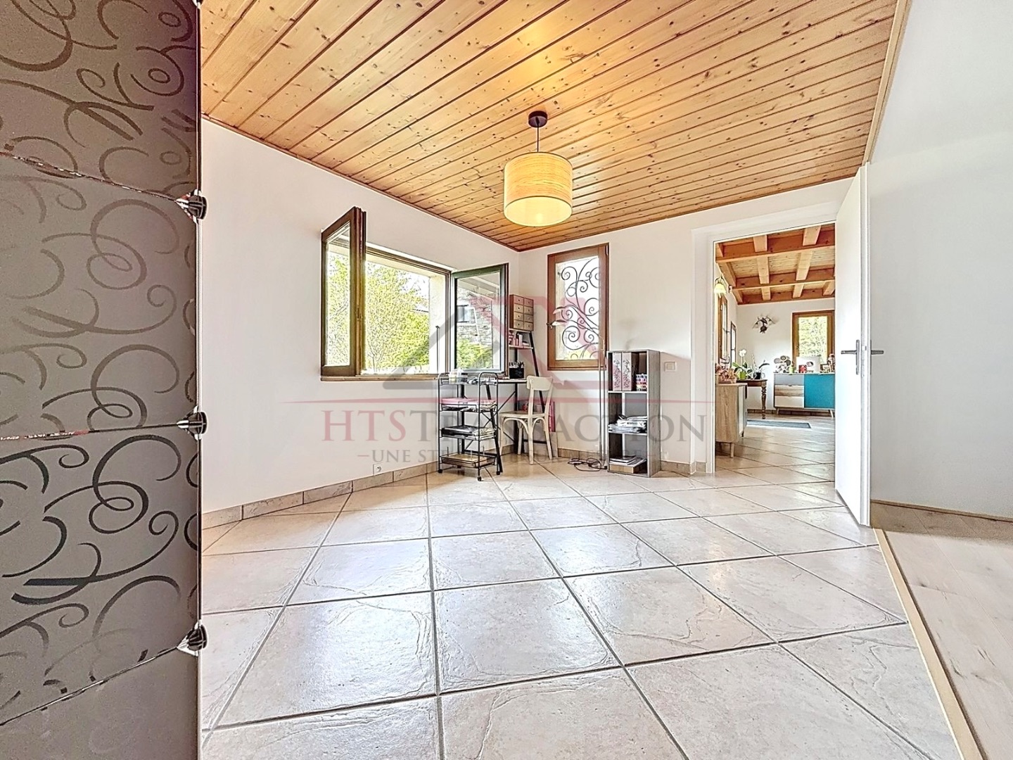 Maison atypique - 5 pièces - Cervens
