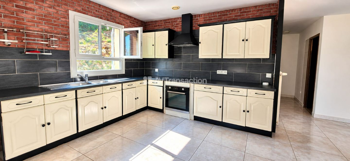 Maison à vendre  - 5 pièce(s) - 150m2 - Vidauban (83550)
