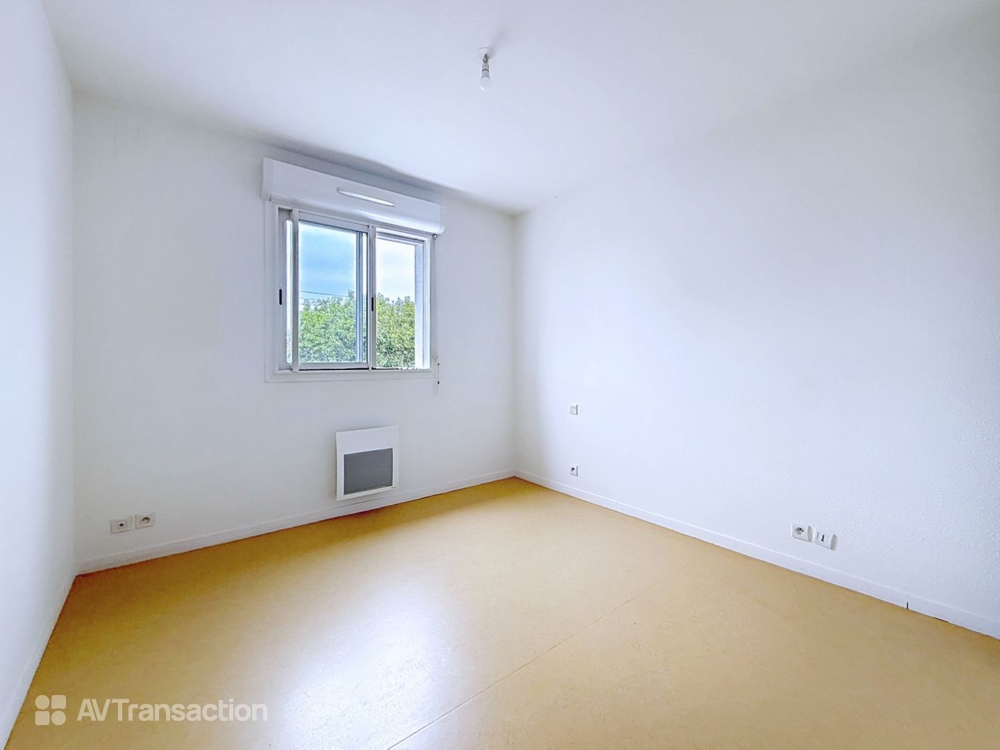 APPARTEMENT T3 AVEC BALCON, PARKING ET ASCENSEUR