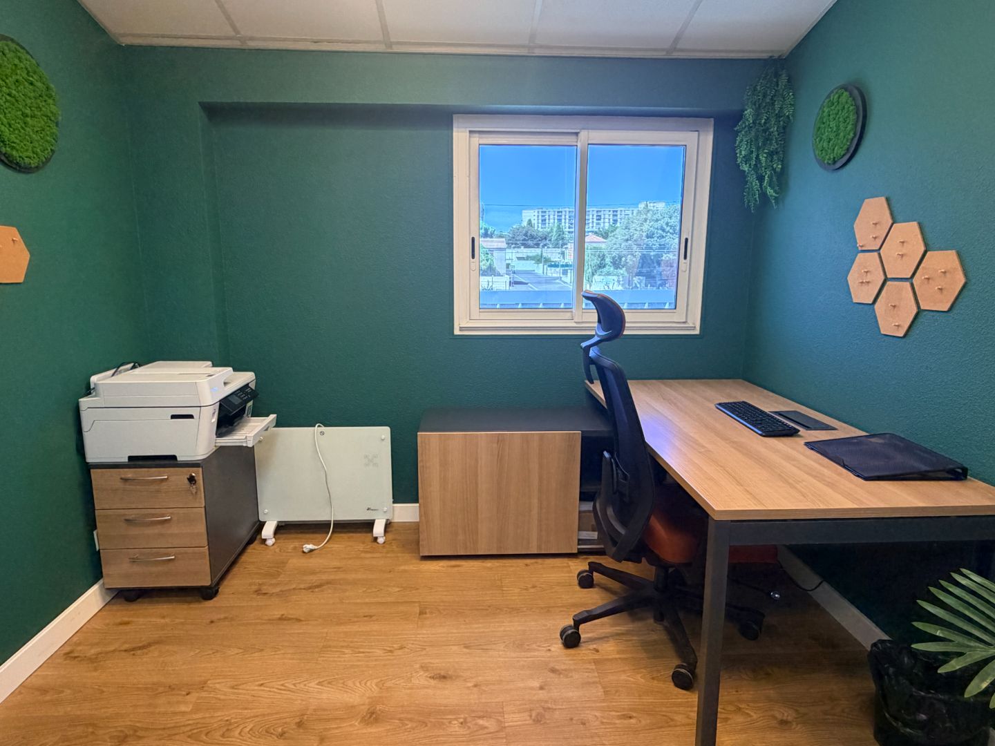 Bureau 21 m2 Nîmes Ouest