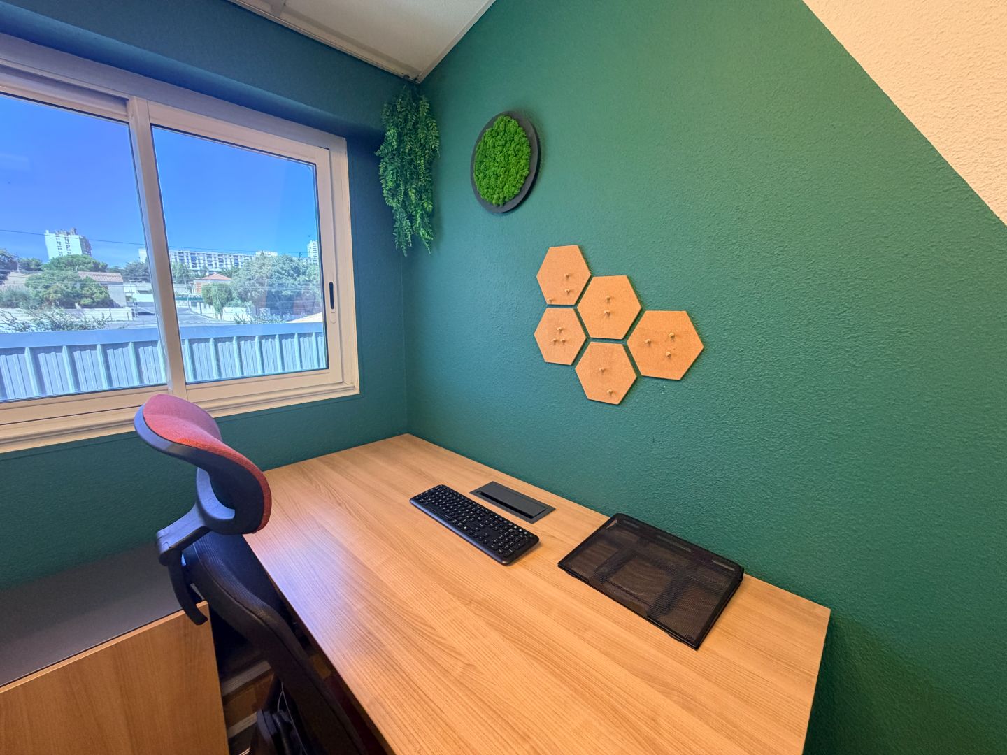 Bureau à vendre  - 1 pièce(s) - 21.18m2 - Nîmes (30900)