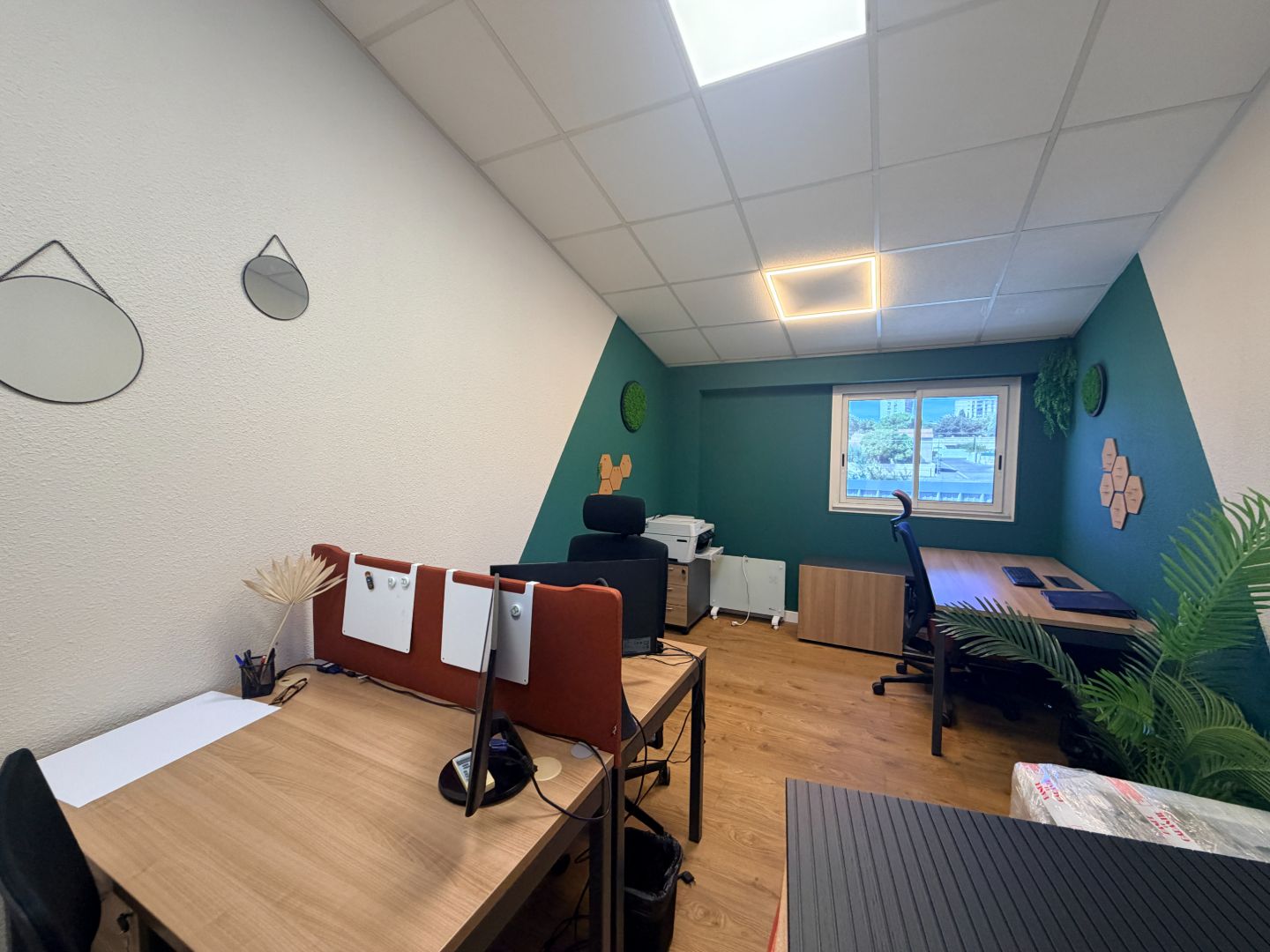 Bureau à vendre  - 1 pièce(s) - 21.18m2 - Nîmes (30900)