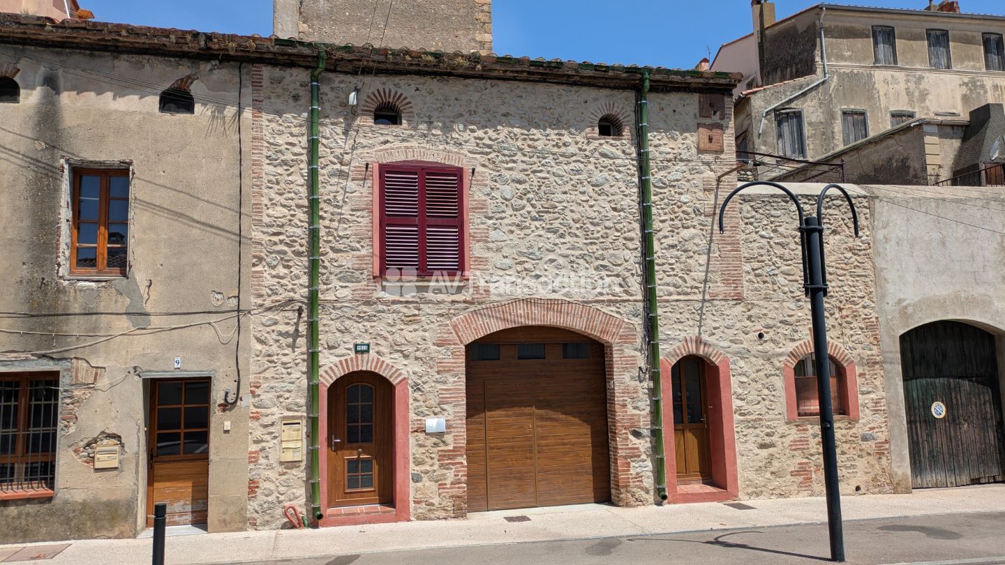 MAISON + EXTERIEURS + GARAGE + APPT T2 INDEP. - ARGELES SUR MER